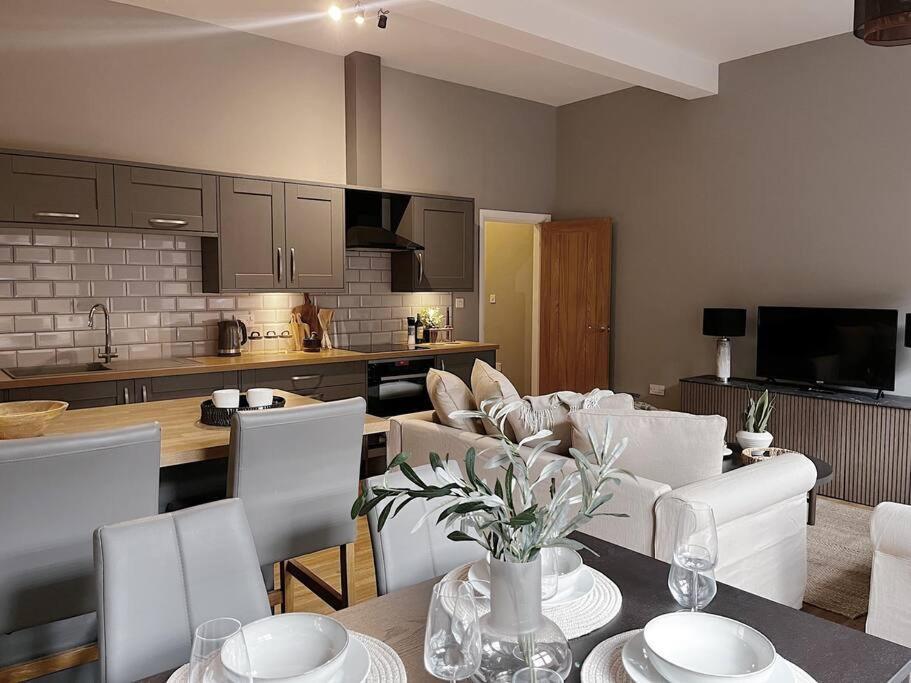 Modern Ground Floor Apartment Todmorden Kültér fotó